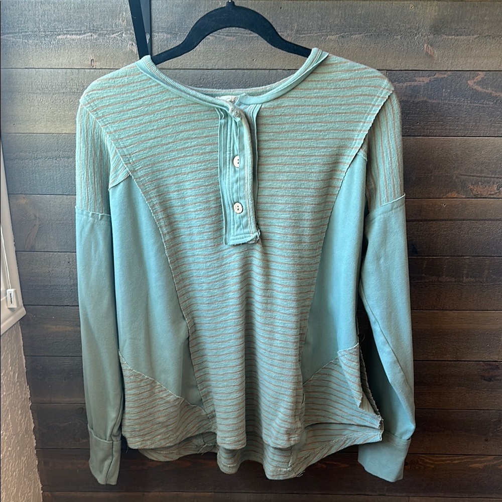 Easel Oversized Sage Green and Brown Striped Henley Shirt Small